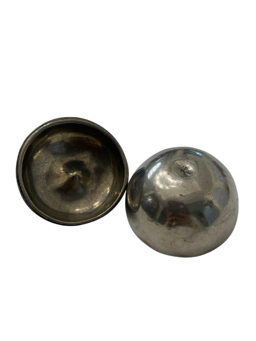 Vintage Handmade Pewter Metal Tomato Trinket Box‎ - Silver Finish 18/k